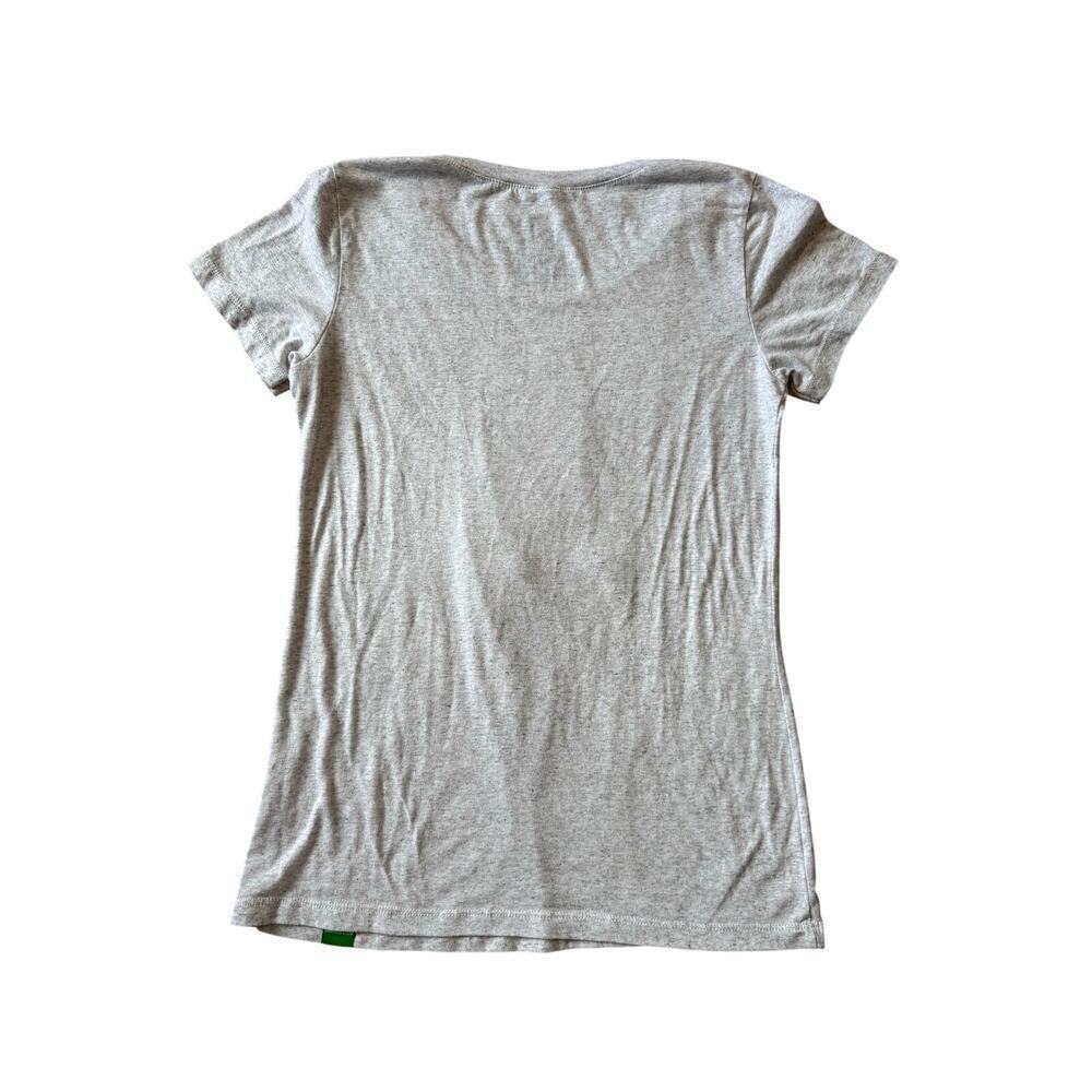 Wild Tribute short sleeve t-shirt, size Women's Large, gray skiier/snowboarder - Picture 2 of 6